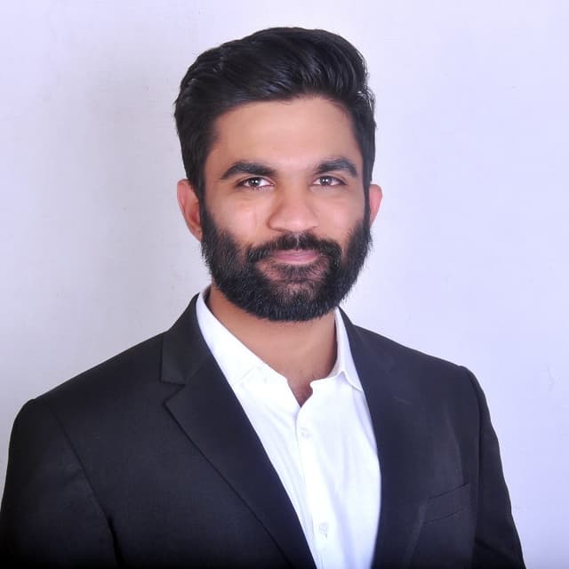 Aakash  Dubey, CQF