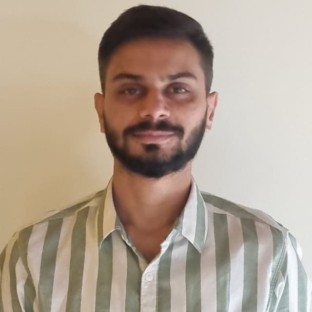Aamir Khakhu