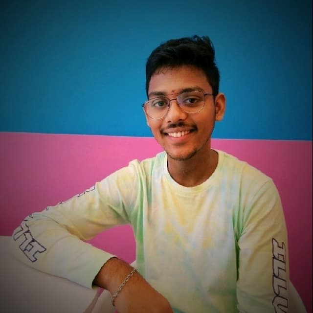 Aarya Sri Guru Datta  Darisi