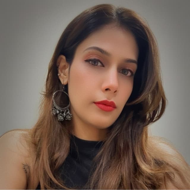 Aarzoo K Khanna