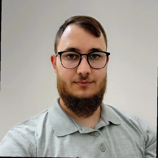 Adi Helo