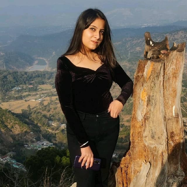 Advika Kapoor