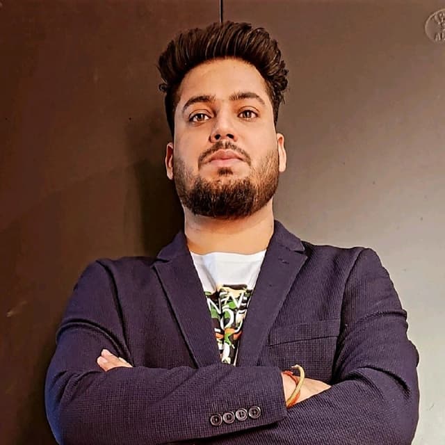 Akash Singh, CPRW™ (PARWCC)