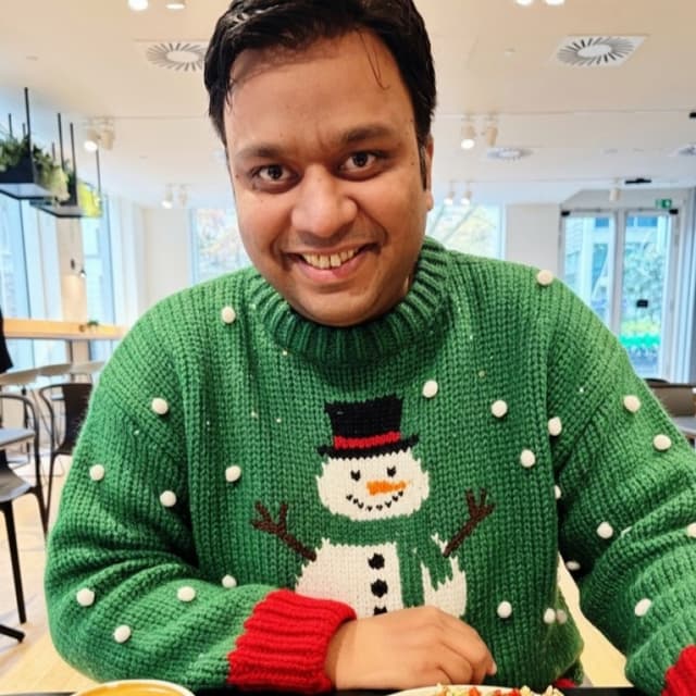 Amar  Akshat