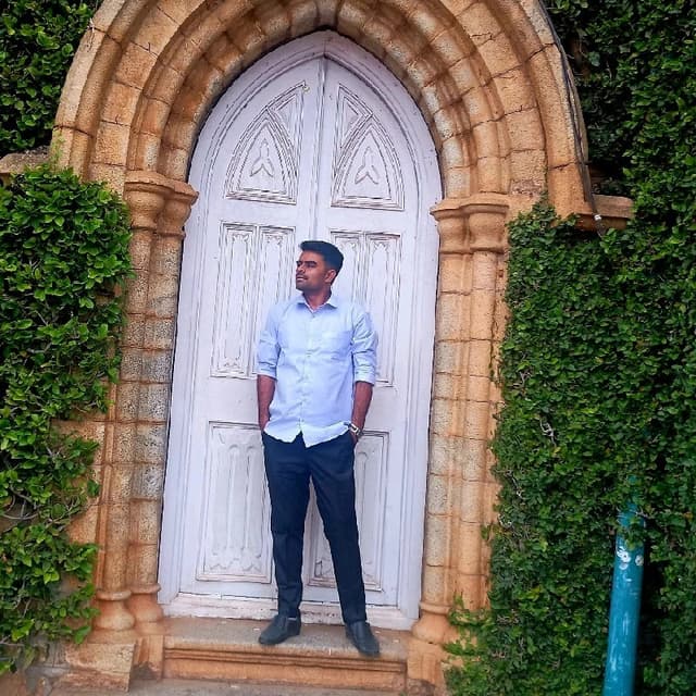 Akshay Rs