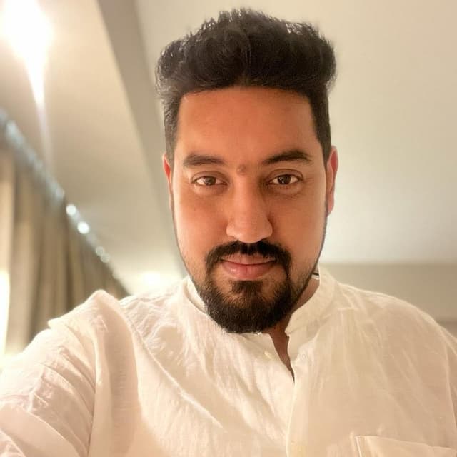Akshay Mehrotra