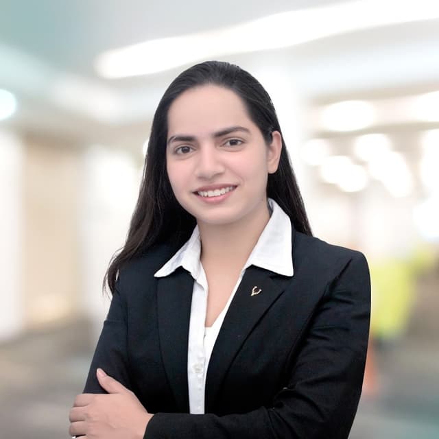 Amina H.
