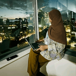 Amina Khanum