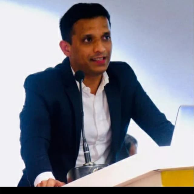 Amit G.