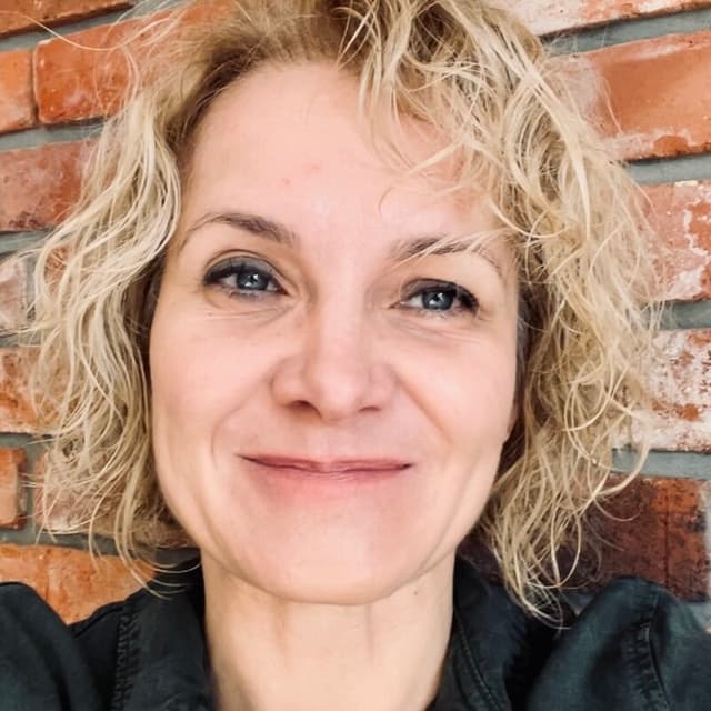 Anna Thompson