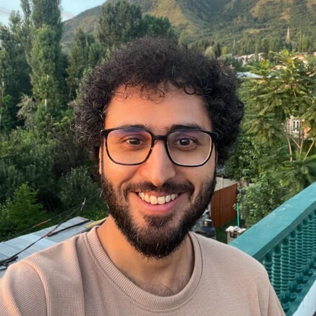 Apurv Dawra (he/him/his)