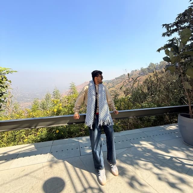 Aryan Akhouri