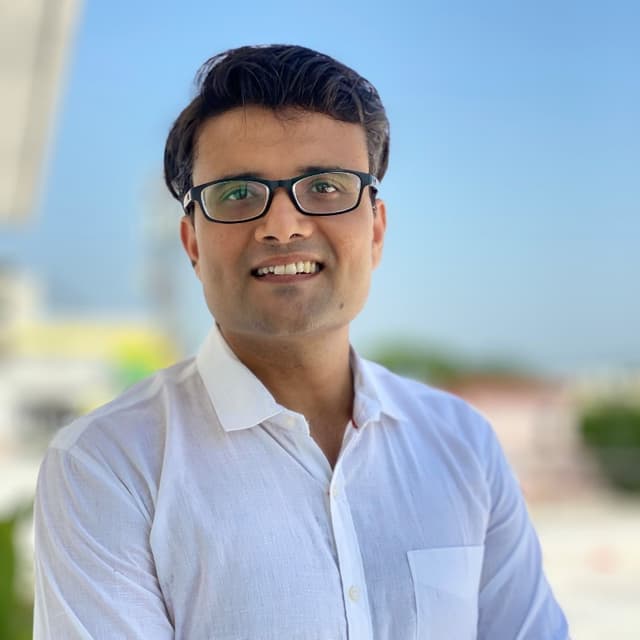 Avnish Nainawatee