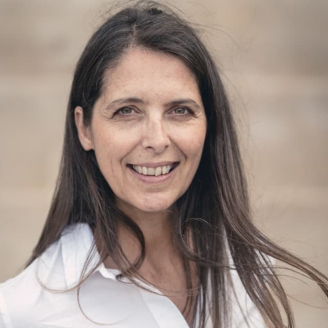 Caroline Raveton
