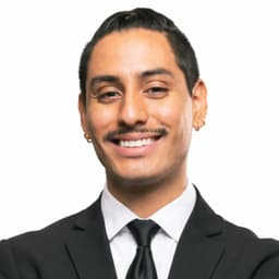 Derek Gomez
