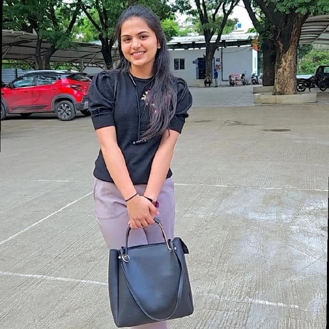 Devyani  Hire
