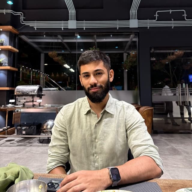 Dhruv R.