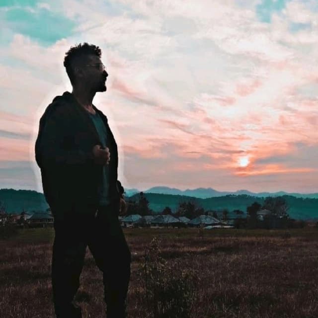 Divyanshu Bhaik
