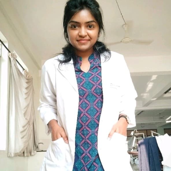 Dr Anju Prabhakar