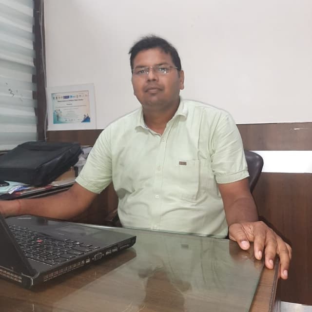 Dr Manoj Kumar