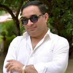 Dr Sachin Kapur