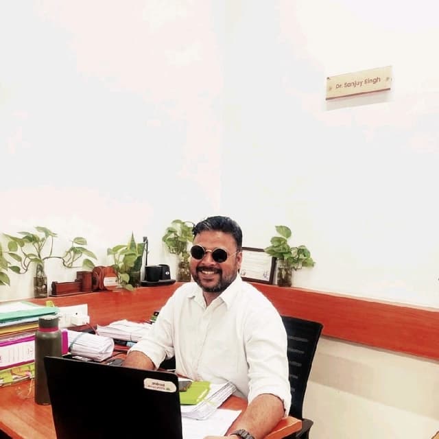 Dr Sanjay singh