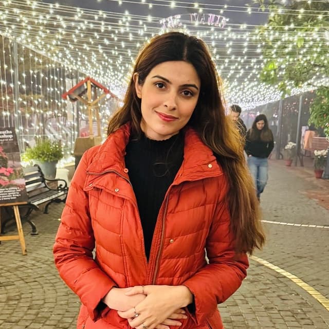 Dr. Vania Islam