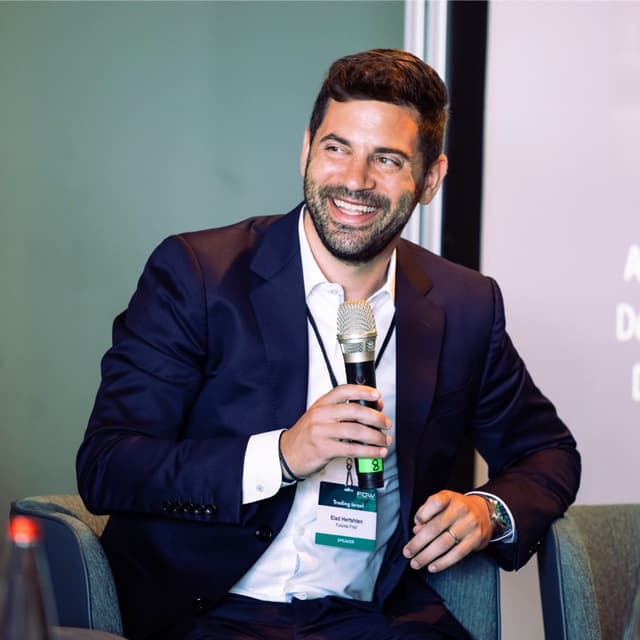 Elad Hertshten