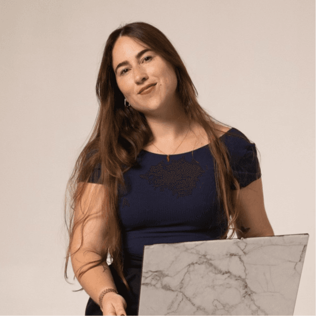 Eliana Medina A