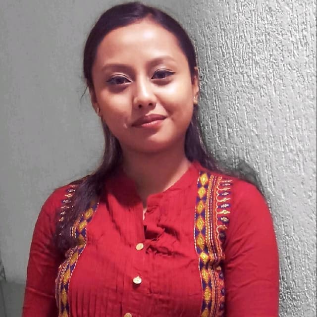 Elizabeth Lama