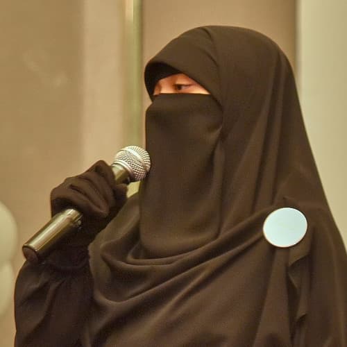 Esraa Qandeel