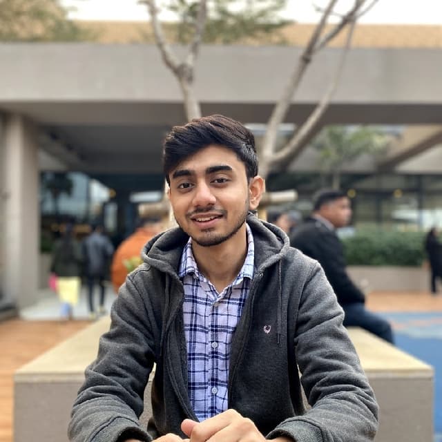 Faiz Khan