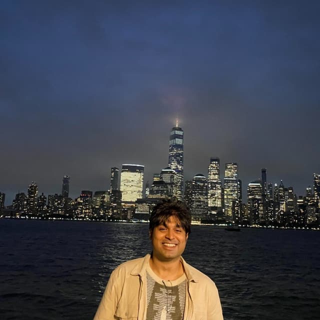 Faiz Khan