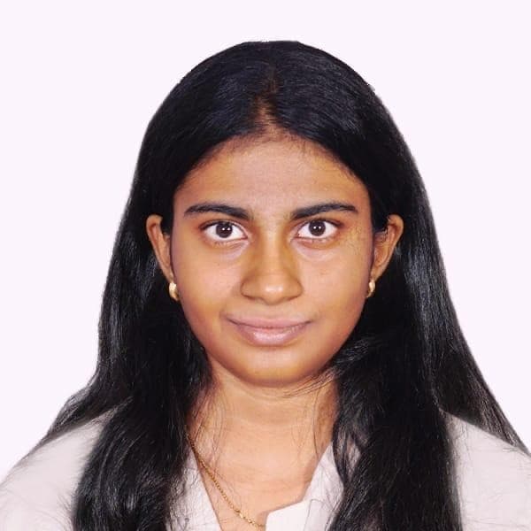 Geeta Shivani
