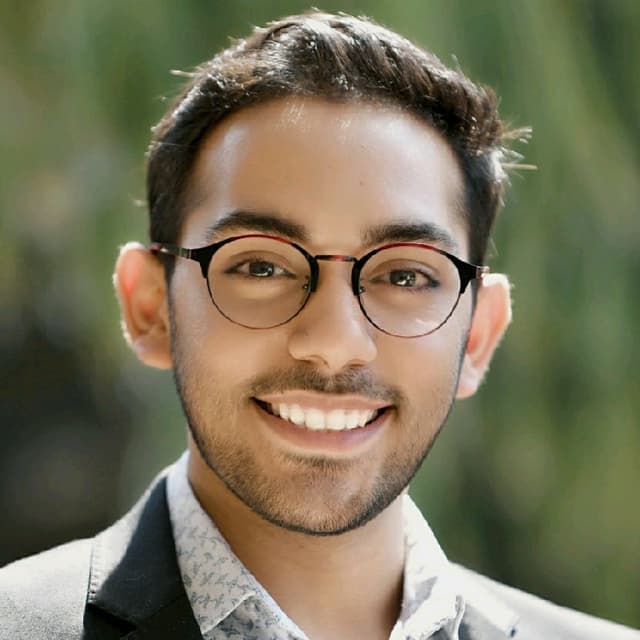 Hitesh Y.