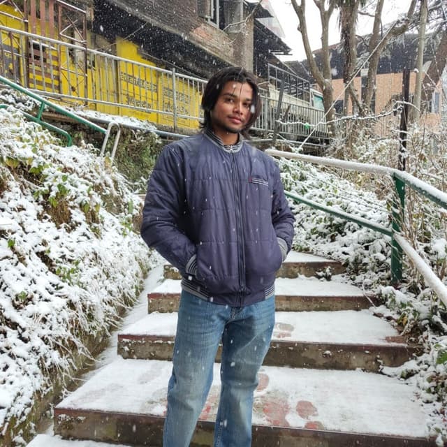 Haripraveer Y.