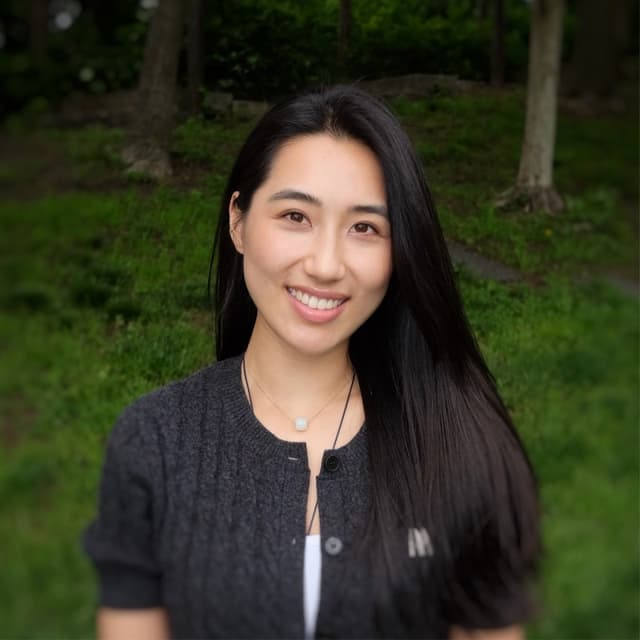 Ivy  Lyu