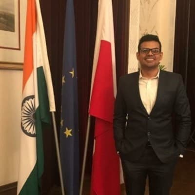 Jaishish Kaushik (Jai/He)
