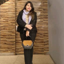 Janvi  Sandal