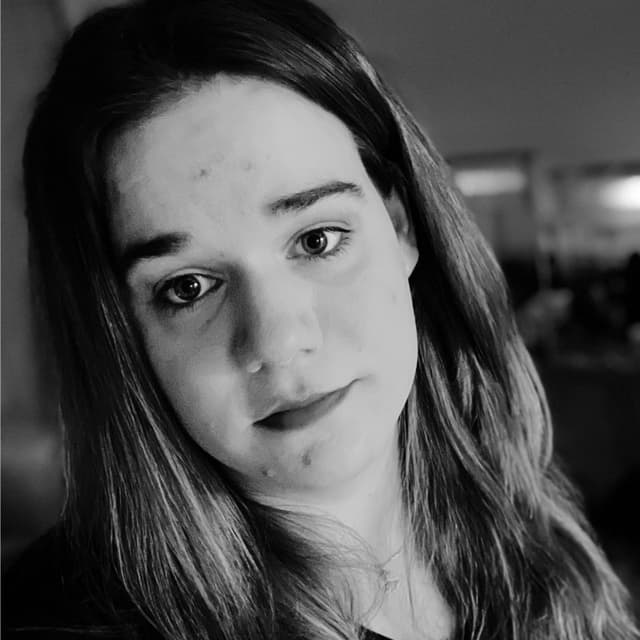 Julia McGhee