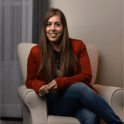 Julia Laszlo, PCC
