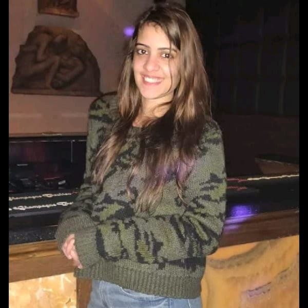 kanika chaturvedi