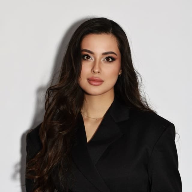Karina Vazhitova
