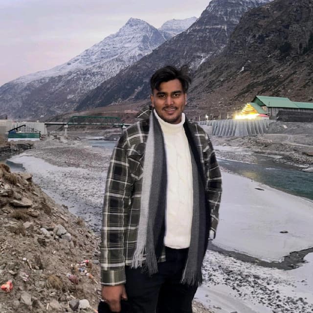 Kartik  Tiwari