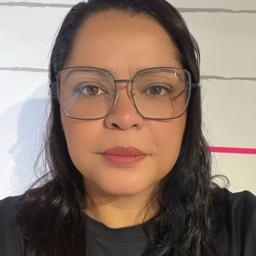 Kelly Cruz