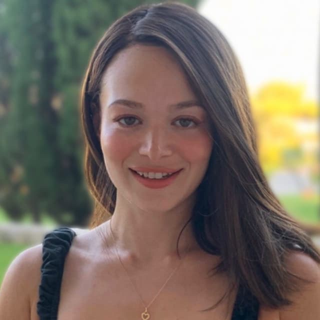 Lauren Harris
