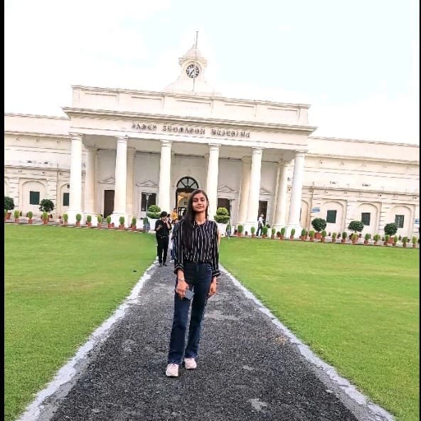 Laxmi Tomar