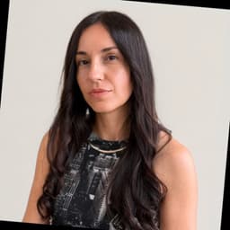 Loredana Crisan