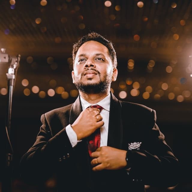 Makarand Gomashe