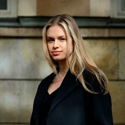 Mikaela Larsell Ayesa